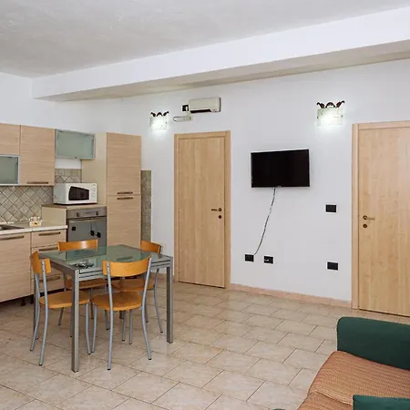 Holiday home Maestrale - By Faendho